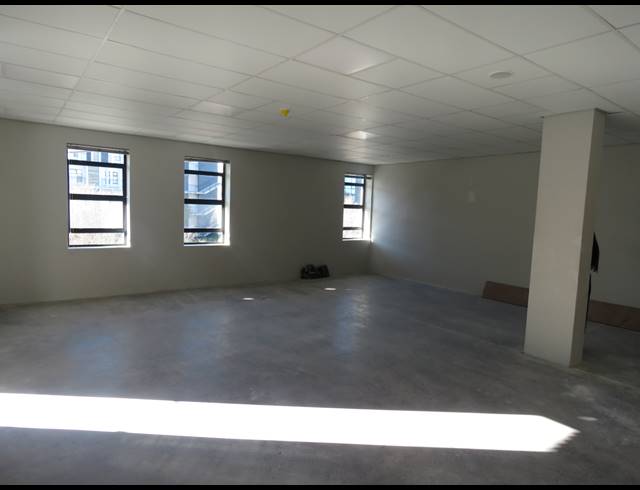 73M² MEDICAL SUITE TO LET IN PAARDEVLEI